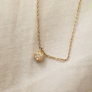 Gold color minimalist necklace from Japan